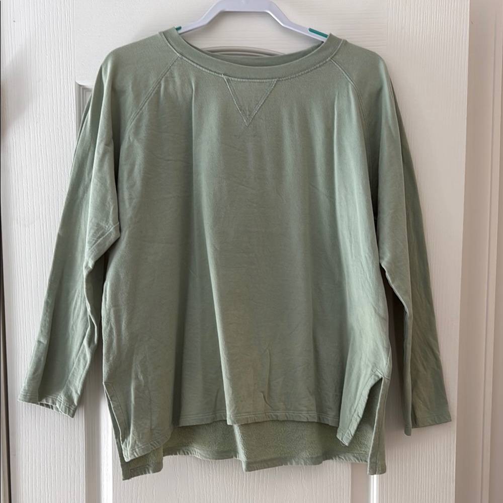 Green Long Sleeve Top